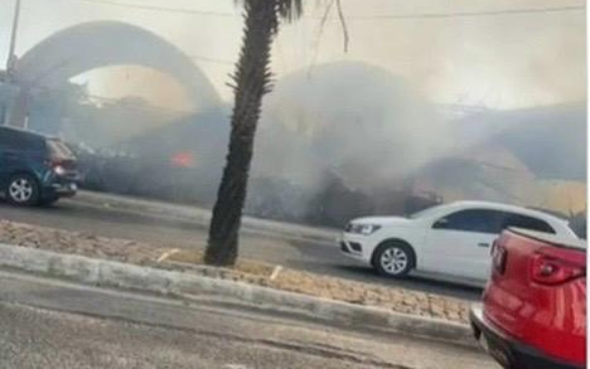 Incêndio atinge Troca-Troca, no centro de Teresina; vídeo mostra o desastre